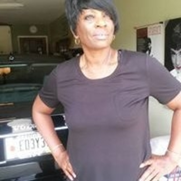 Meet your Posher, Eugenia - Picture 1 of 1